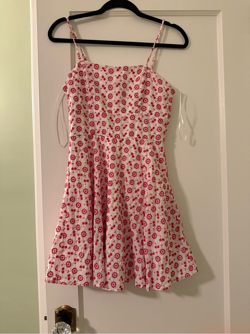 White and pink  Floral Sundress - Sleeveless Spaghetti Strap, size small. NWT